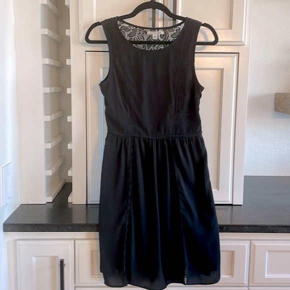 American Eagle Outfitters Dresses & Skirts - LBD American Eagle Lace Sleeveless Mini Dress Size 2